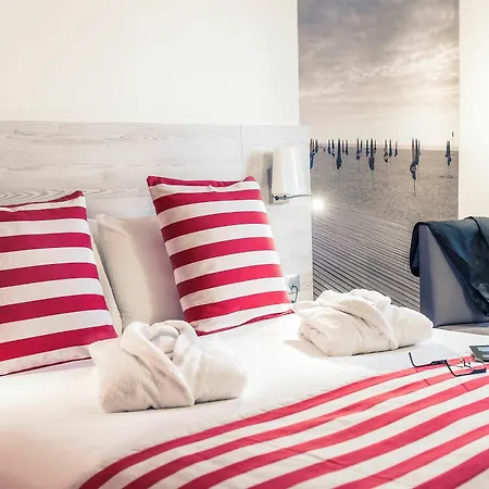 Hotel Mercure Sur 4*