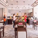 Mercure Sur 4* טרוביל-סור-מאר