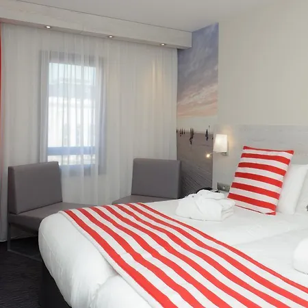 Hotel Mercure Sur 4*
